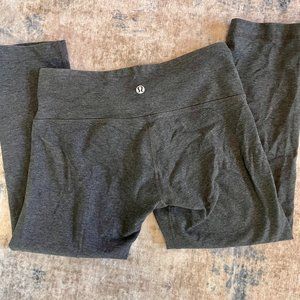lululemon grey cropped leggings